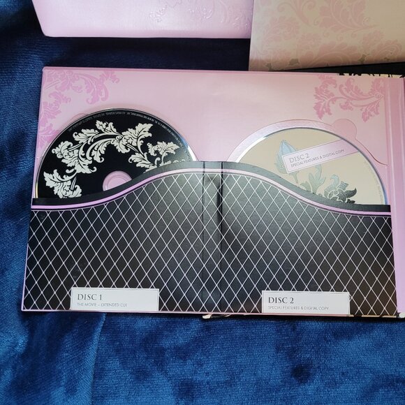 Sex And The City: The Movie: The Wedding Collection - DVD Gift Box Set - Picture 4 of 8